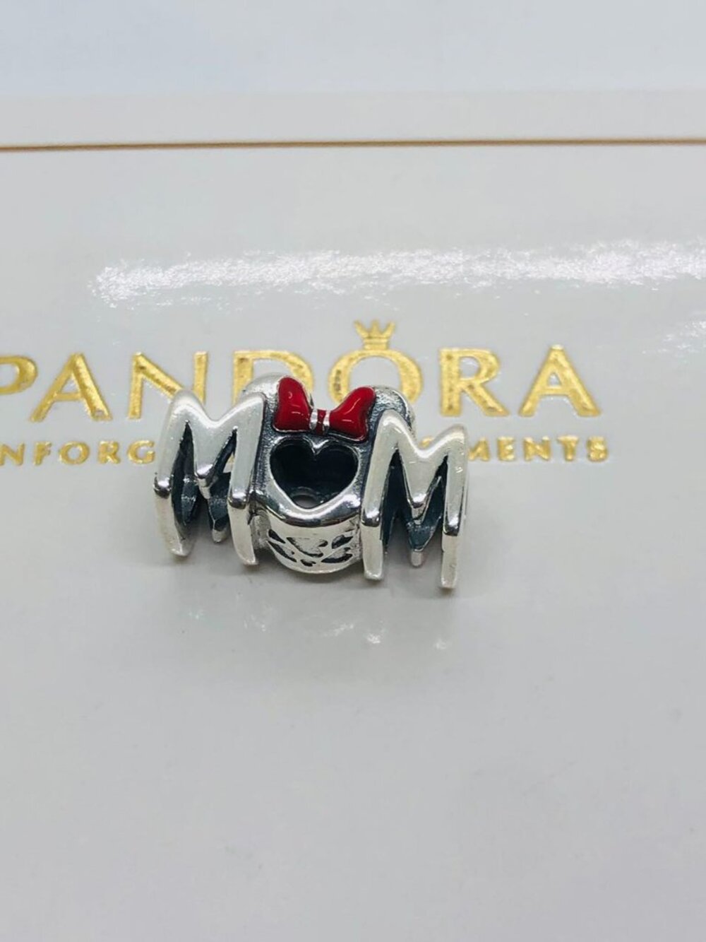 Pandora Disney Minnie Mouse Bow & Mum Charm